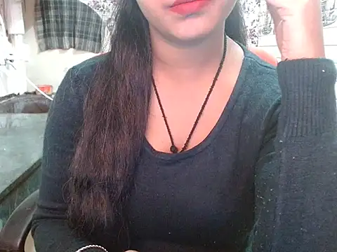 LovingPihu live sex cam