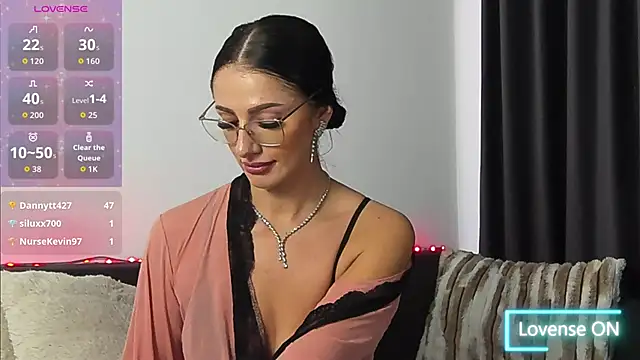 Wild_Whispers live sex cam