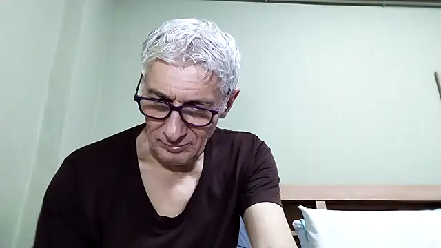 BIGUNCUTHARDCOCK live sex cam