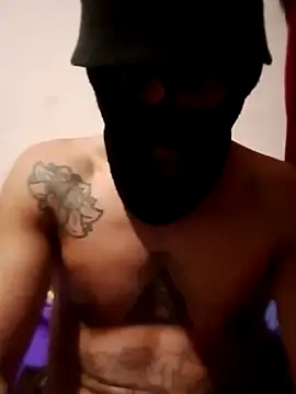 Golonzo1996 live sex cam