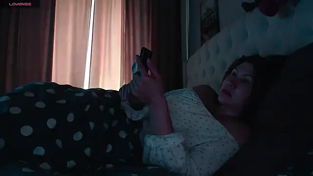 ROXOLANAA_SEXY live sex cam