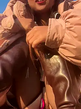 luna-sisi live sex cam