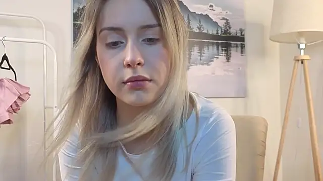 ElaneHamper live sex cam