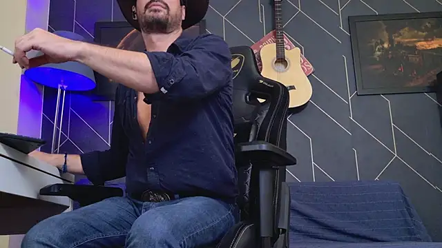 ChrisKox live sex cam