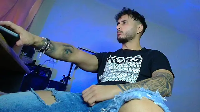 XanderCage99 live sex cam