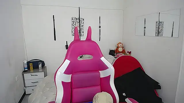 Leonard_Price live sex cam