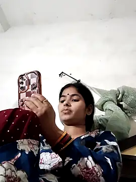 pihu_7018 live sex cam