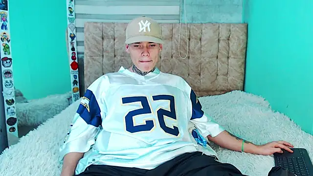 _justinmoon2 live sex cam