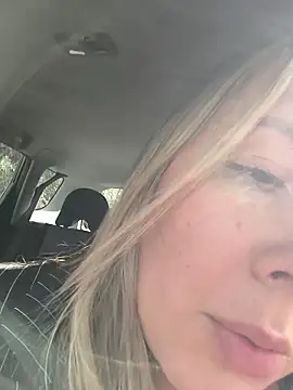 Mona_Plus live sex cam