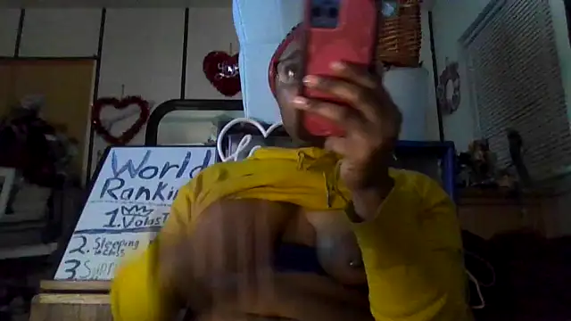 GardeniaFields live sex cam