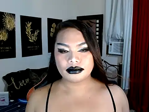 TSbrianaHugeCock live sex cam