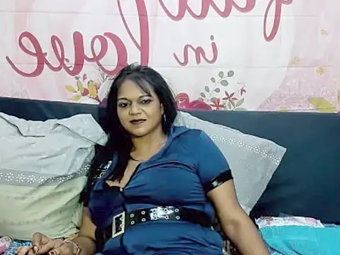 indianswtbella live sex cam