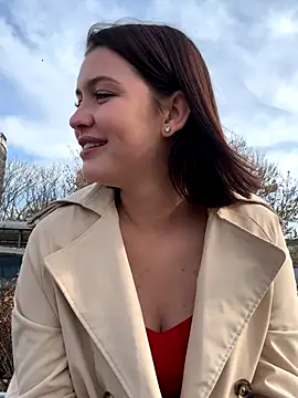 KikiWatson live sex cam