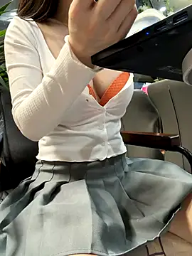 Linh_2004 live sex cam