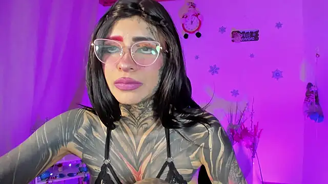 Nickidoll66- live sex cam