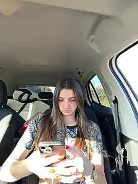 DoriDeluxe66 live sex cam