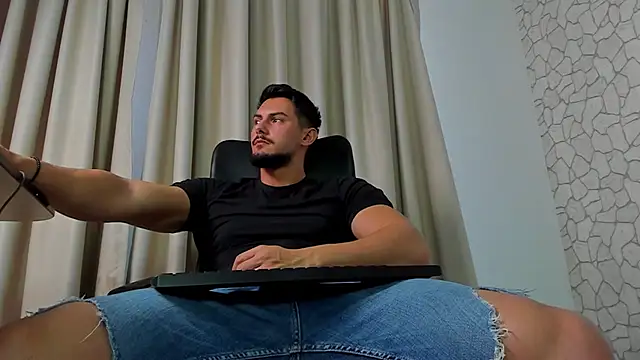 ClintMasters live sex cam