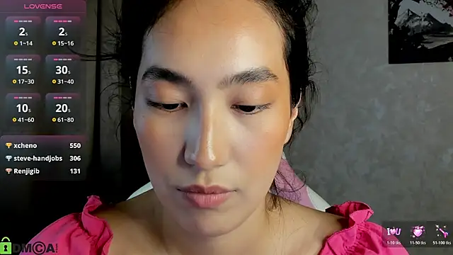 FlirtyAura live sex cam