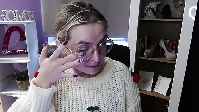 Zoey_Erotic live sex cam