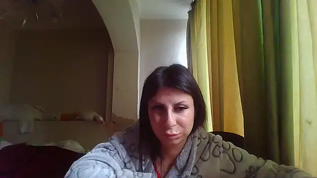 QueenMomyS live sex cam