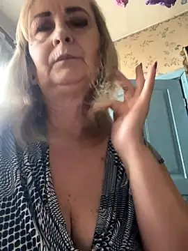 Irina2909@xh live sex cam