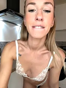 lola_tentatiion live sex cam