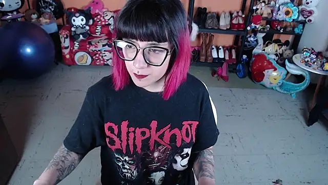 MissMiia2 live sex cam