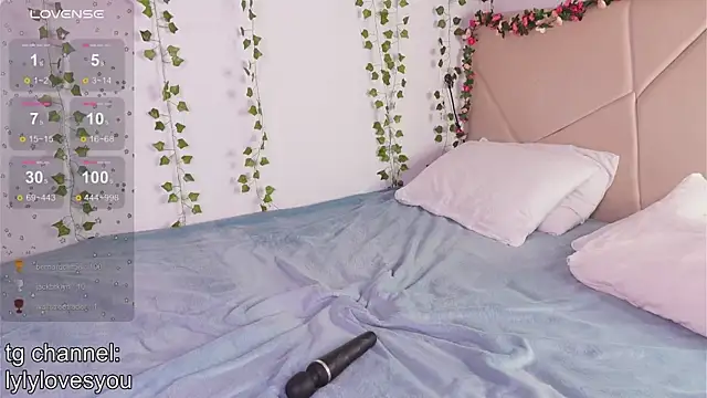 lylylovesyou live sex cam