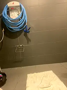 Luccreccia_ live sex cam