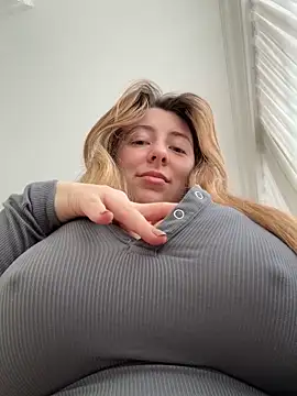 curvyflawless live sex cam