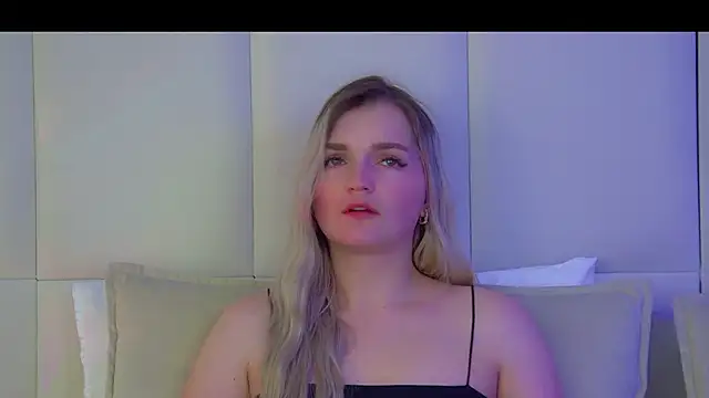 AnnyRaii live sex cam