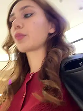 QuitieLia live sex cam