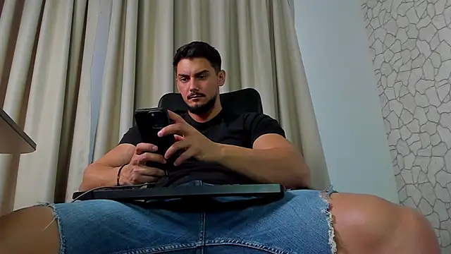 ClintMasters live sex cam