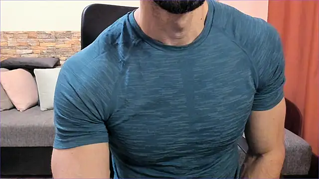 HotHunkTrainer live sex cam