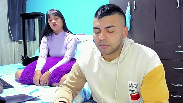 LazyandSniffer28 live sex cam