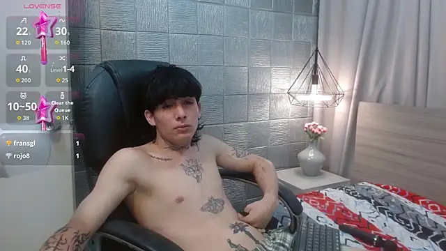 Iantwink18 live sex cam