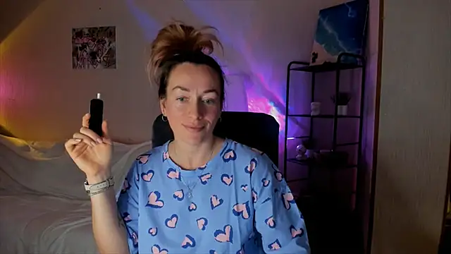 RebeccaMartinez live sex cam