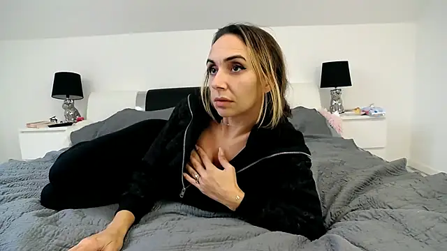 ArabianMalikah's Stripchat show and profile