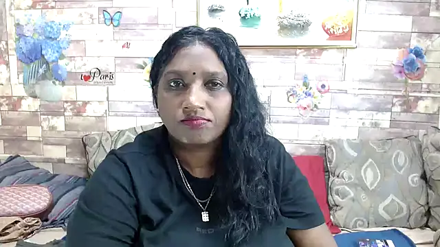 Indian_tracy live sex cam