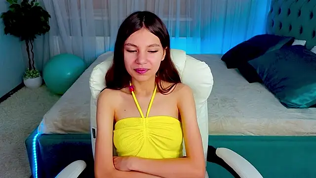 Little__Lunaa live sex cam