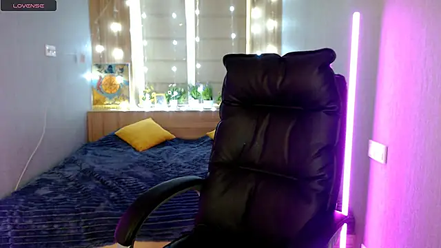 Sweet-n-Strong live sex cam