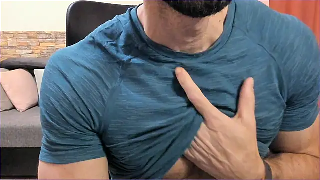 HotHunkTrainer live sex cam