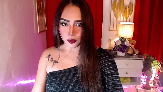 Emily_fucker live sex cam