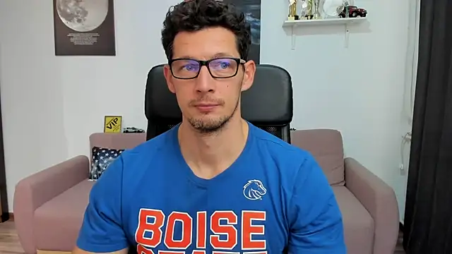 BrutusK08 live sex cam