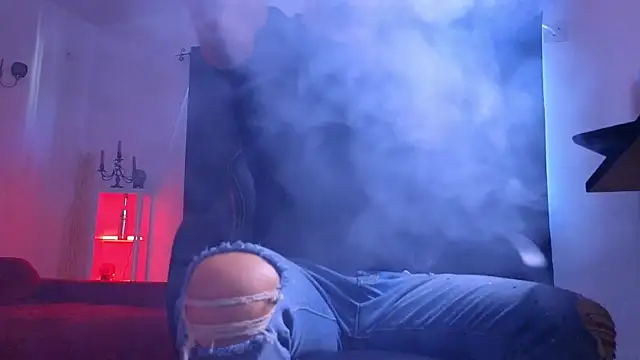 MightyAaron66 live sex cam