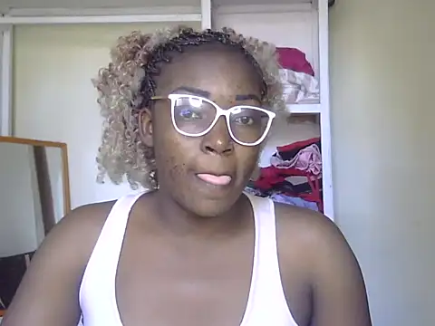 Sexy-suzy live sex cam