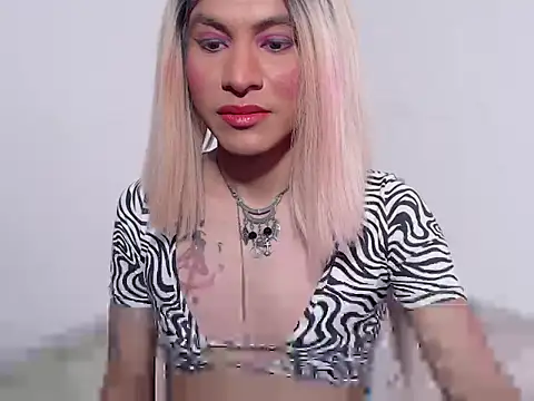 HugeDanex live sex cam