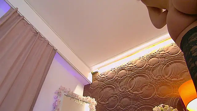 IrisMonn live sex cam