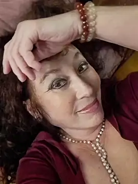 GypsyEsmeralda live sex cam