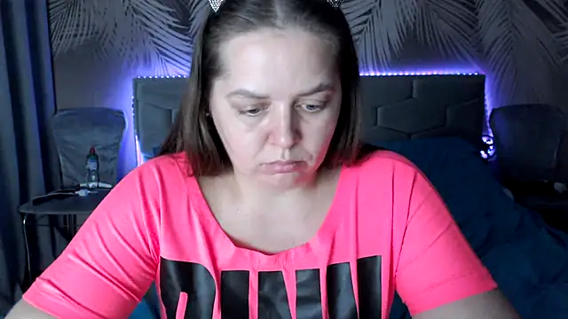 uliastar live sex cam